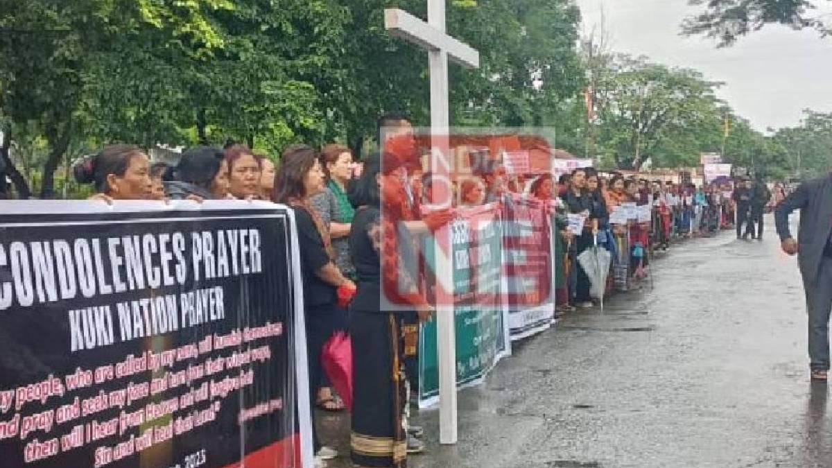 Manipur: Human chain prayer in Kangpokpi, urges PM Modi to break his silence
