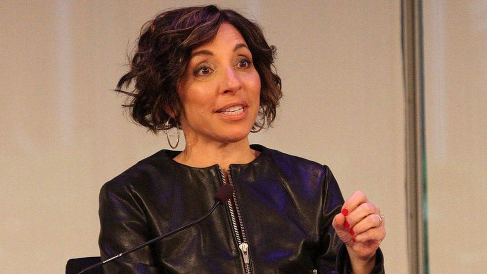 Linda Yaccarino replaces Elon Musk as Twitter CEO Linda Yaccarino replaces Elon Musk as Twitter CEO