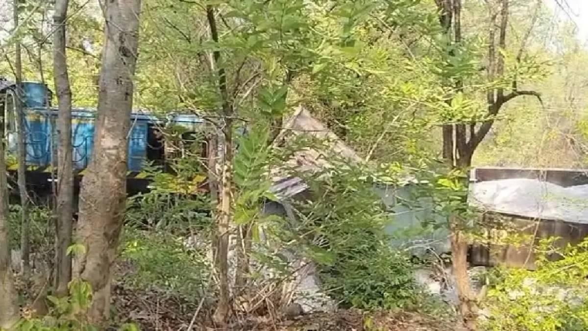 Train derails in Odisha's Bargarh district days after Balasore's triple train crash