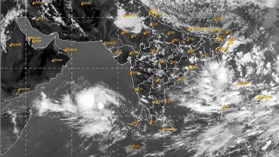 Cyclone Biparjoy to intensify further in next 24 hours, alerts IMD Cyclone Biparjoy to intensify further in next 24 hours, alerts IMD