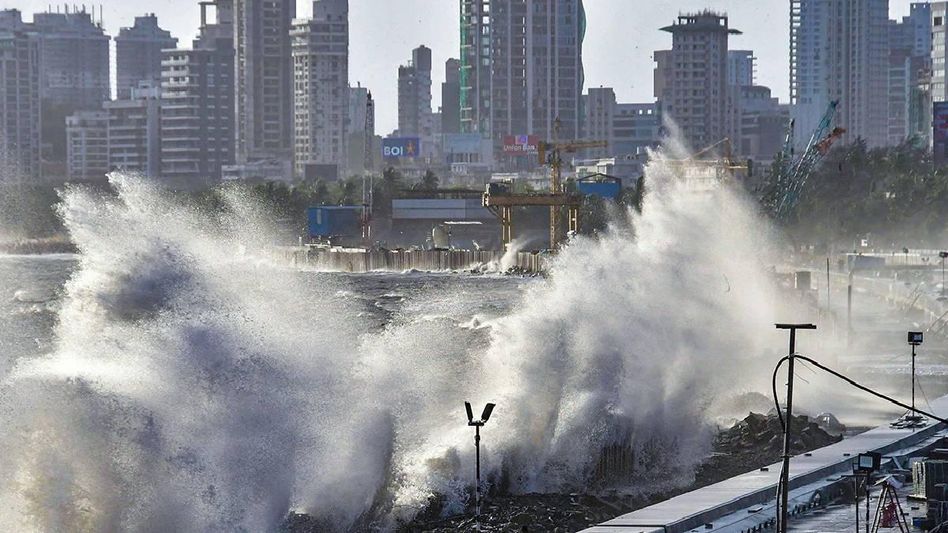 Cyclone Biparjoy expected to cross Gujarat’s Saurashtra, Kutch; weakens into ‘very severe’ cyclonic storm: IMD Cyclone Biparjoy expected to cross Gujarat’s Saurashtra, Kutch; weakens into ‘very severe’ cyclonic storm: IMD