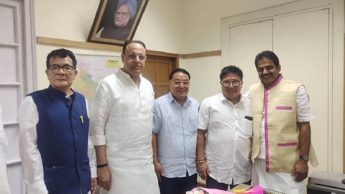 Former State Home Minister of Arunachal Pradesh Kumar Waii joins Congress