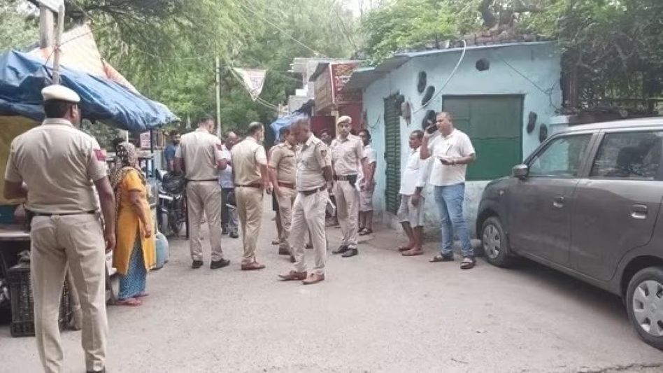 Delhi: Two women shot dead in RK Puram; Arvind Kejriwal blames Centre for breakdown of law and order Delhi: Two women shot dead in RK Puram; Arvind Kejriwal blames Centre for breakdown of law and order