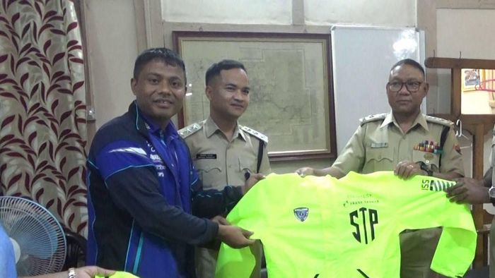 Frank Motors acknowledges Shillong Traffic Police duties