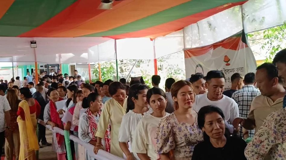 Sikkim: Thousands benefit from Chief Minister's three-day public interaction program in Maneybong Dentam Sikkim: Thousands benefit from Chief Minister's three-day public interaction program in Maneybong Dentam