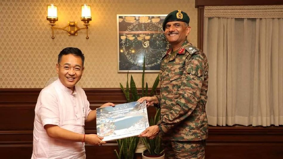 Sikkim: Chief Minister Prem Singh Tamang meets new GOC of 17 Mountain Division, expresses delight Sikkim: Chief Minister Prem Singh Tamang meets new GOC of 17 Mountain Division, expresses delight