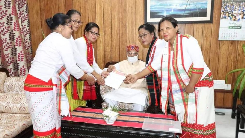 Tipra women federation demands roman script for Kokborok language, meets Governor Tipra women federation demands roman script for Kokborok language, meets Governor