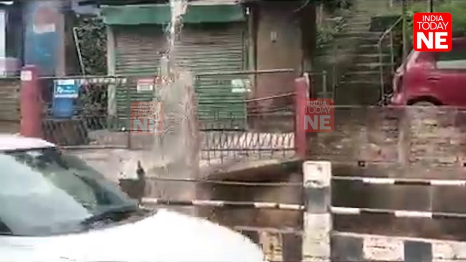 Guwahati: Within 24 hours another water pipeline bursts at Hengerabari Guwahati: Within 24 hours another water pipeline bursts at Hengerabari