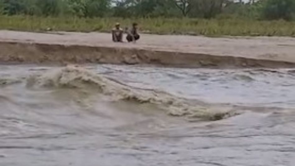 Assam flood: Nearly 29,000 people displaced across three districts of state Assam flood: Nearly 29,000 people displaced across three districts of state