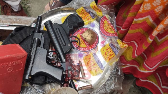 14 live bullets allegedly of SLR rifle recovered from thief in Dhubri