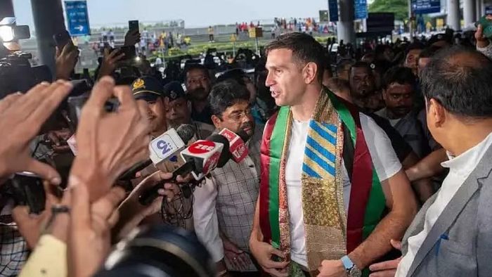 Argentina's world cup hero Emiliano Martinez arrives in Kolkata