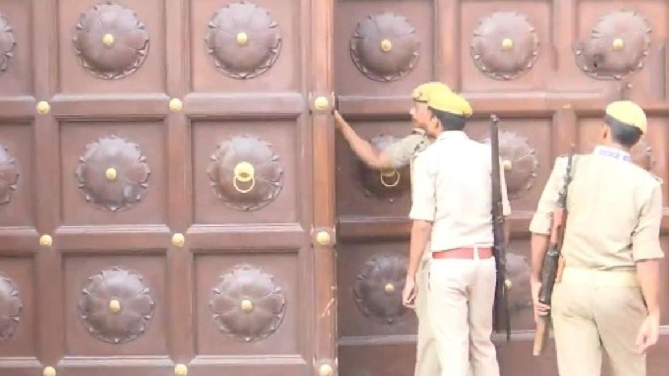 Gyanvapi mosque case: ASI to begin scientific survey of complex today Gyanvapi mosque case: ASI to begin scientific survey of complex today