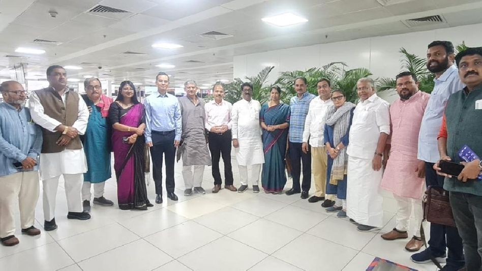 Opposition's I.N.D.I.A. delegation of 20 MPs to visit Manipur today Opposition's I.N.D.I.A. delegation of 20 MPs to visit Manipur today
