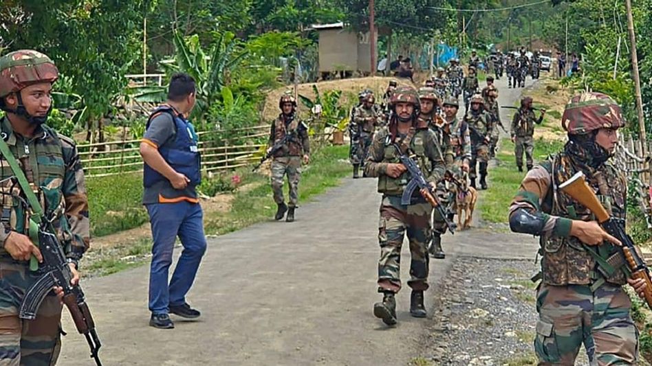 Manipur: Two civilians, one state force personnel injured in separate attacks in Bishnupur district  Manipur: Two civilians, one state force personnel injured in separate attacks in Bishnupur district