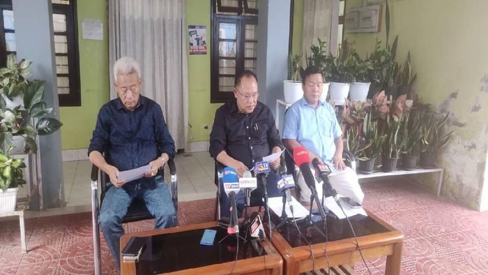 All the ten Manipur Naga MLAs on July 20 condemned the incident of naked women parade video