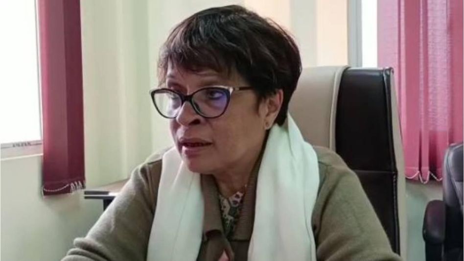 Meghalaya: One arrested for allegedly pelting stones at the residence of law and education minister Ampareen Lyngdoh Meghalaya: One arrested for allegedly pelting stones at the residence of law and education minister Ampareen Lyngdoh