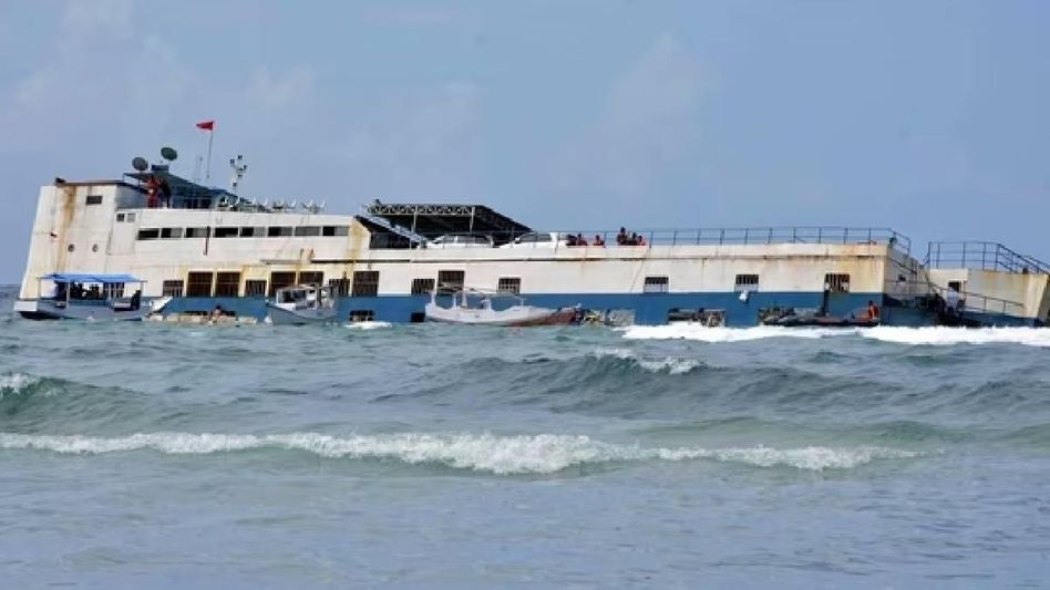 Indonesia: 15 dead, 19 missing after ferry sinks off Sulawesi island Indonesia: 15 dead, 19 missing after ferry sinks off Sulawesi island
