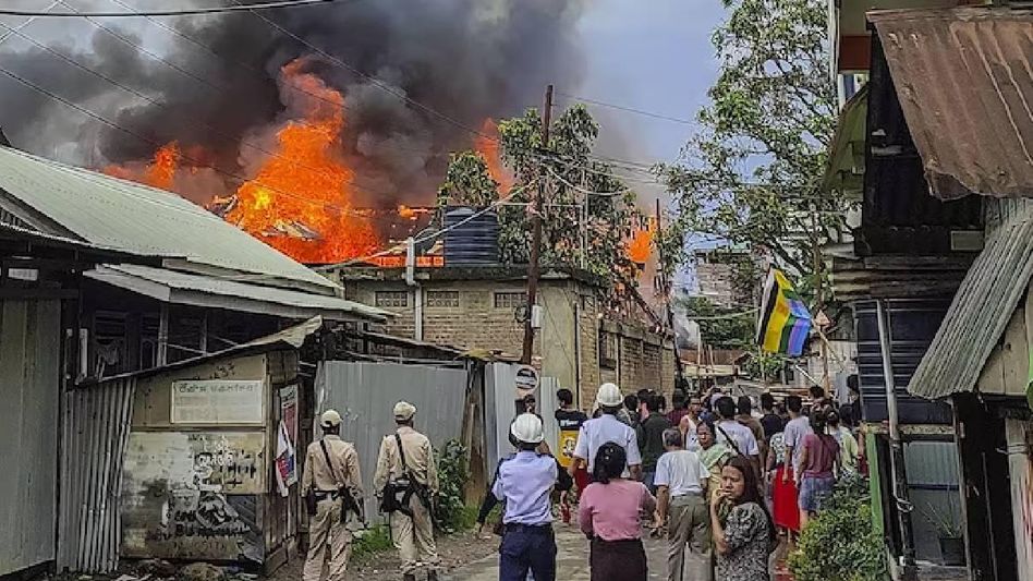Manipur violence: One killed, three injured after miscreants hurl bomb in Kangvai area Manipur violence: One killed, three injured after miscreants hurl bomb in Kangvai area