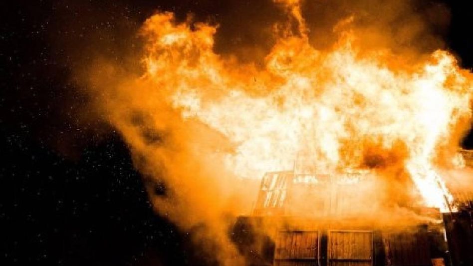 Massive explosion in cracker factory kills 8 in Tamil Nadu, building collapses Massive explosion in cracker factory kills 8 in Tamil Nadu, building collapses
