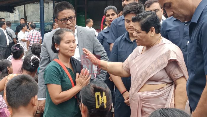'Everything will be alright', says Governor to IDPs in Kangpokpi district
