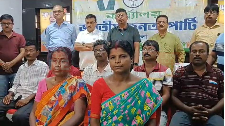 Assam: Nine West Bengal BJP elected members in panchayat polls take refuge in Dhubri district Assam: Nine West Bengal BJP elected members in panchayat polls take refuge in Dhubri district