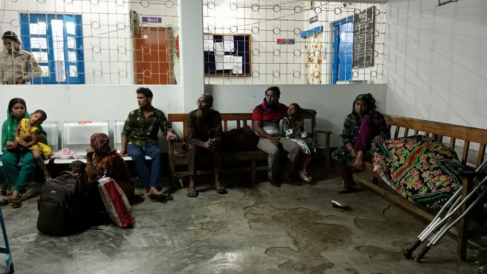 Tripura: Six Bangladeshi nationals held in Dharmanagar bus terminus Tripura: Six Bangladeshi nationals held in Dharmanagar bus terminus