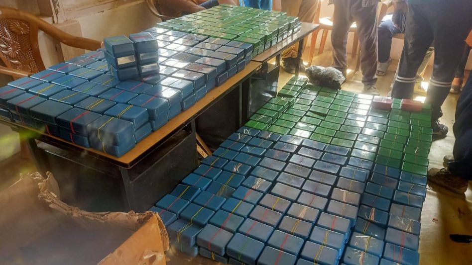 Mizoram: Assam Rifles seize heroin worth Rs 25 crore in Saitual District, two arrested Mizoram: Assam Rifles seize heroin worth Rs 25 crore in Saitual District, two arrested