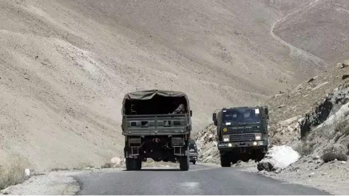 Ladakh : 9 Indian Army soldiers killed in gorge accident