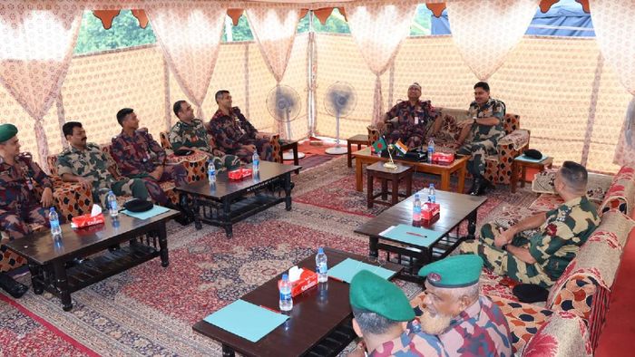 Tripura: BSF and BGB hold strategic meeting on Maitri Bridge to enhance border security