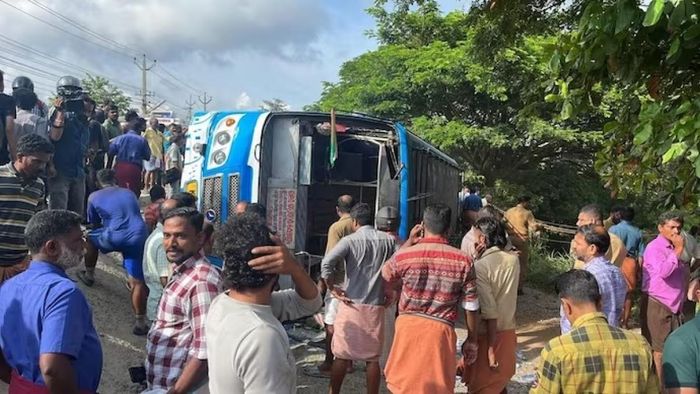 Massive bus accident in Thrissur, over 30 people injured as vehicle overturns