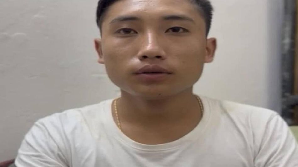 Nagaland: NSCN clarifies video of cadre selling arms as 'baseless', says clip scripted Nagaland: NSCN clarifies video of cadre selling arms as 'baseless', says clip scripted