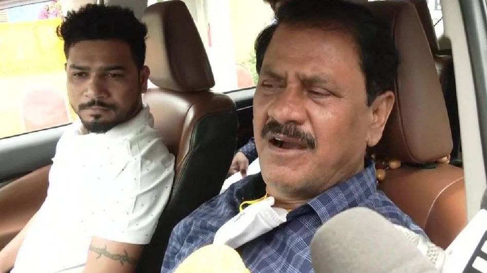 Mumbai Police rescue music company CEO allegedly abducted at gun point by Shiv Sena MLA Prakash Surve’s son Mumbai Police rescue music company CEO allegedly abducted at gun point by Shiv Sena MLA Prakash Surve’s son