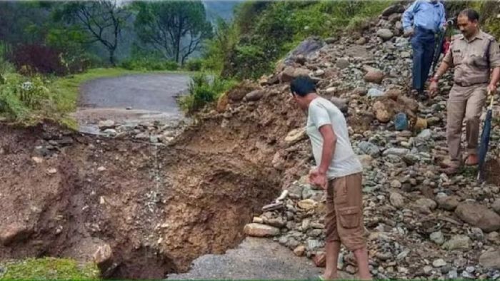 3 dead as devastating landslide hits Kedarnath yatra route, 16 still missing