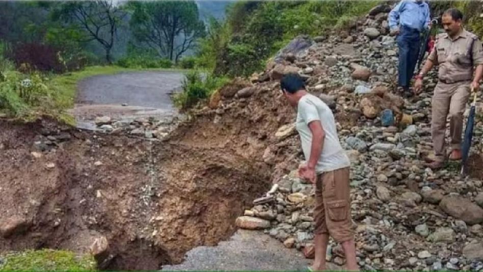 3 dead as devastating landslide hits Kedarnath yatra route, 16 still missing 3 dead as devastating landslide hits Kedarnath yatra route, 16 still missing