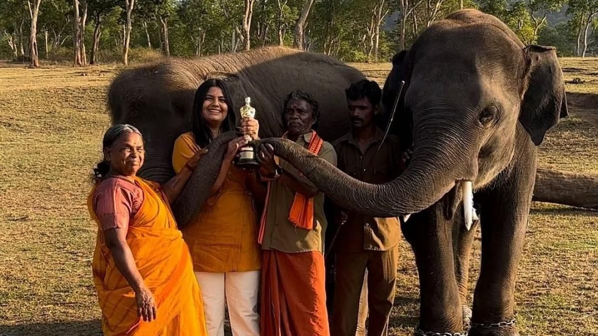 'The Elephant Whisperers's Mahout couple files lawsuit against director Kartiki Gonsalves demanding Rs 2 crore