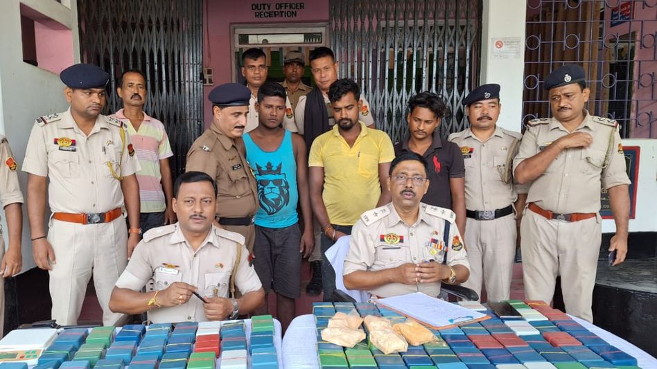 Tripura: Three held with brown sugar worth Rs 10 crore Tripura: Three held with brown sugar worth Rs 10 crore