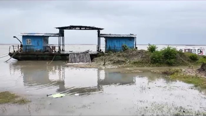 Ferry services suspended in Majuli due to rising water levels in Brahmaputra