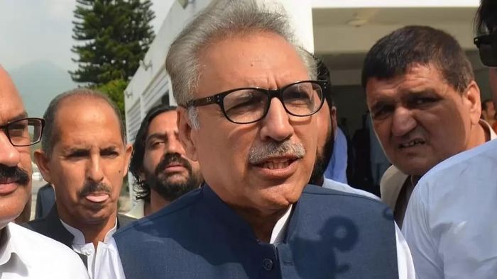 Pakistan President dissolves National Assembly to hold election