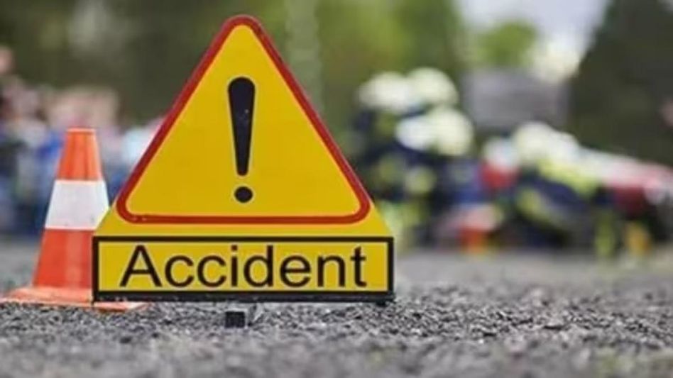 Rajasthan: Four dead, two severely injured after a head-on collision of car and truck Rajasthan: Four dead, two severely injured after a head-on collision of car and truck