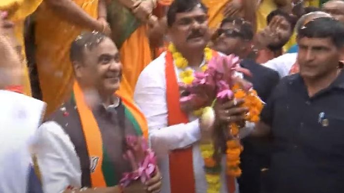 Assam CM Himanta Biswa Sarma holds roadshow in Harda, leas BJP Campaign in Madhya Pradesh