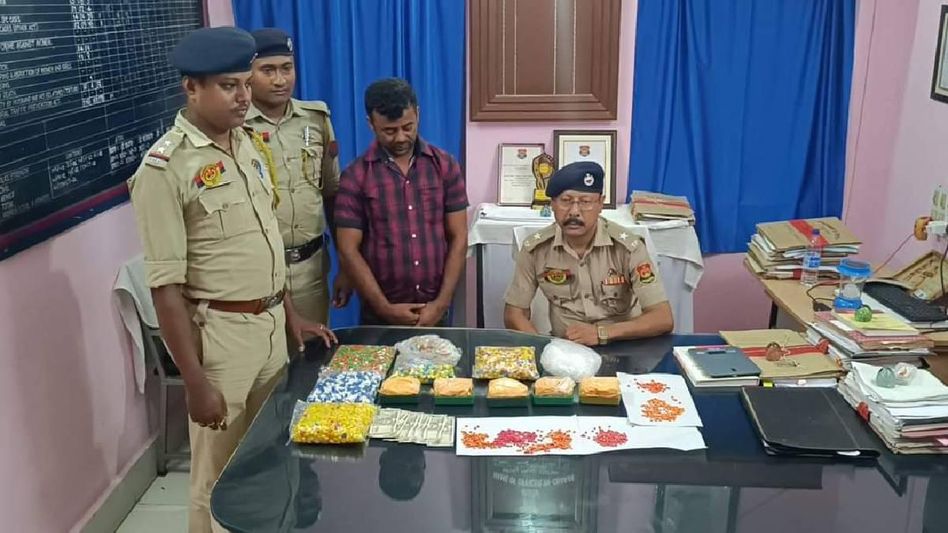Tripura: One held with drugs worth Rs 5 lakh along Indo-Bangladesh border Tripura: One held with drugs worth Rs 5 lakh along Indo-Bangladesh border