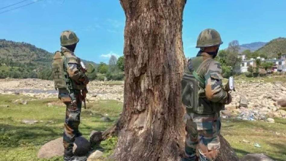 J&K encounter Day 3: Soldier dies of injuries, fresh blasts, gunfire J&K encounter Day 3: Soldier dies of injuries, fresh blasts, gunfire