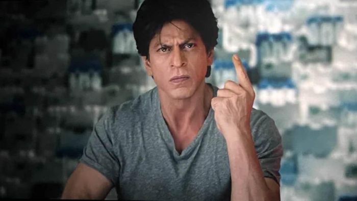 Shah Rukh Khan becomes first Indian film star to earn Rs 1000 crore business in a year