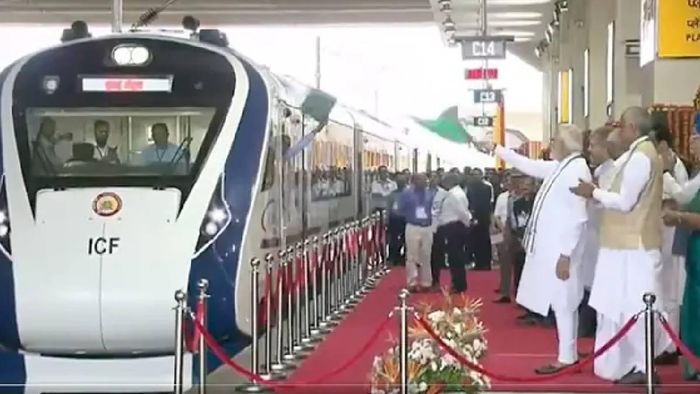 PM Modi to flag off 9 Vande Bharat Express train today