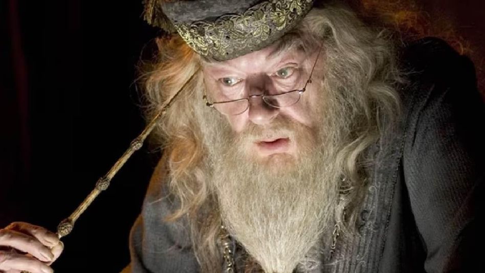 Harry Potter's Dumbledore actor Michael Gambon dies age 82 Harry Potter's Dumbledore actor Michael Gambon dies age 82