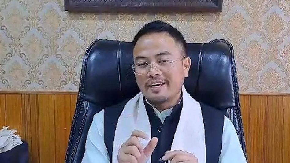 Meghalaya: Karbi Anglong CEM engages in peace talks with KHADC chief to resolve border community conflict Meghalaya: Karbi Anglong CEM engages in peace talks with KHADC chief to resolve border community conflict