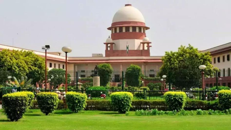 Manipur: SC directs state bar associations to not prevent any lawyers from appearing before court Manipur: SC directs state bar associations to not prevent any lawyers from appearing before court