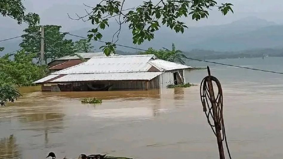 Assam flood fury continues unabated, over four lakh people affected Assam flood fury continues unabated, over four lakh people affected