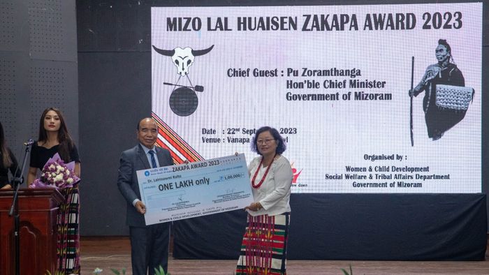 Mizoram CM hands over the first Zakapa Award 2023 to Dr Lalrinawmi Ralte