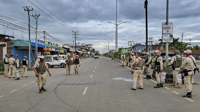 Curfew relaxation cancelled in Imphal East and West districts amid fresh protest